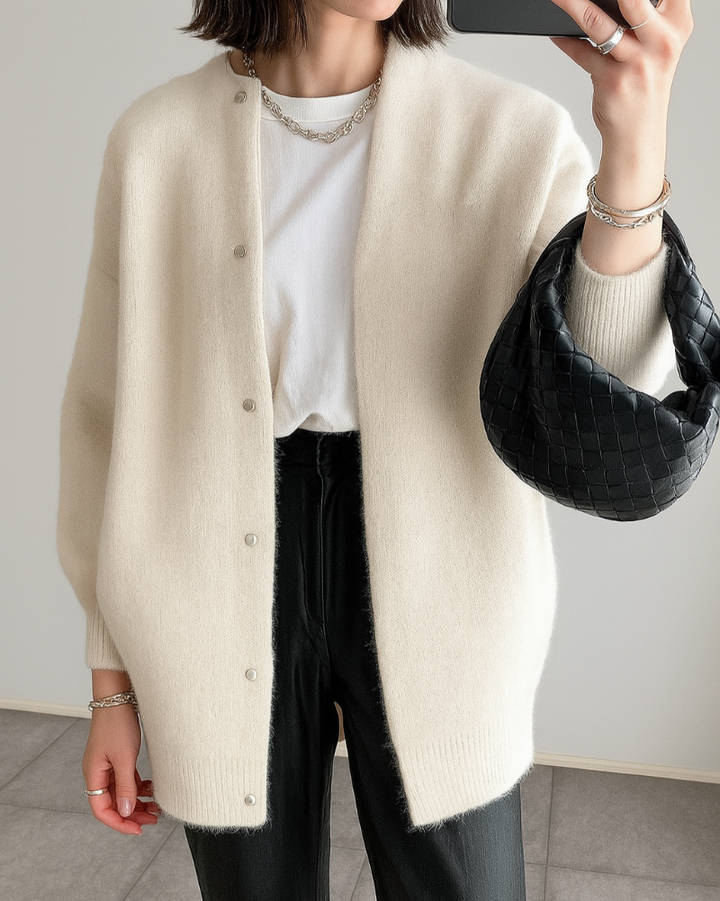 Cardigan donna invernale con bottoni e collo rotondo