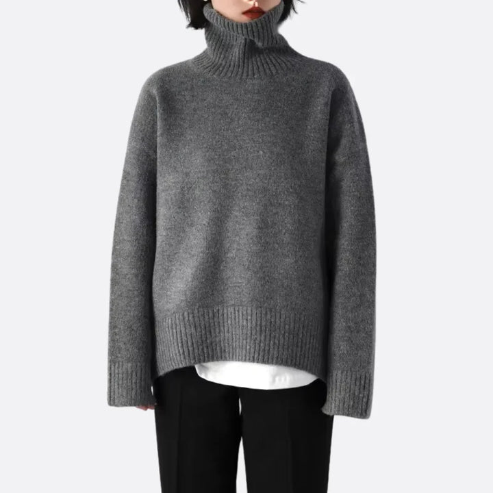 Oversized women's turtleneck Sweater, comfortable